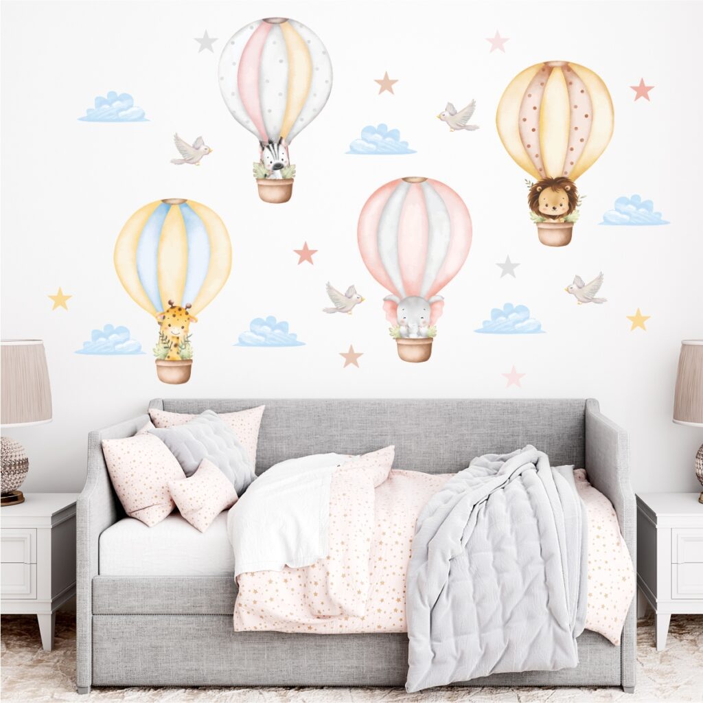 Adesivo de Parede Infantil Balões Safari Menina